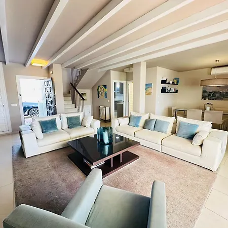 Luxury Seaside Trainas - Inspiracion A Pie Del Mediterraneo *